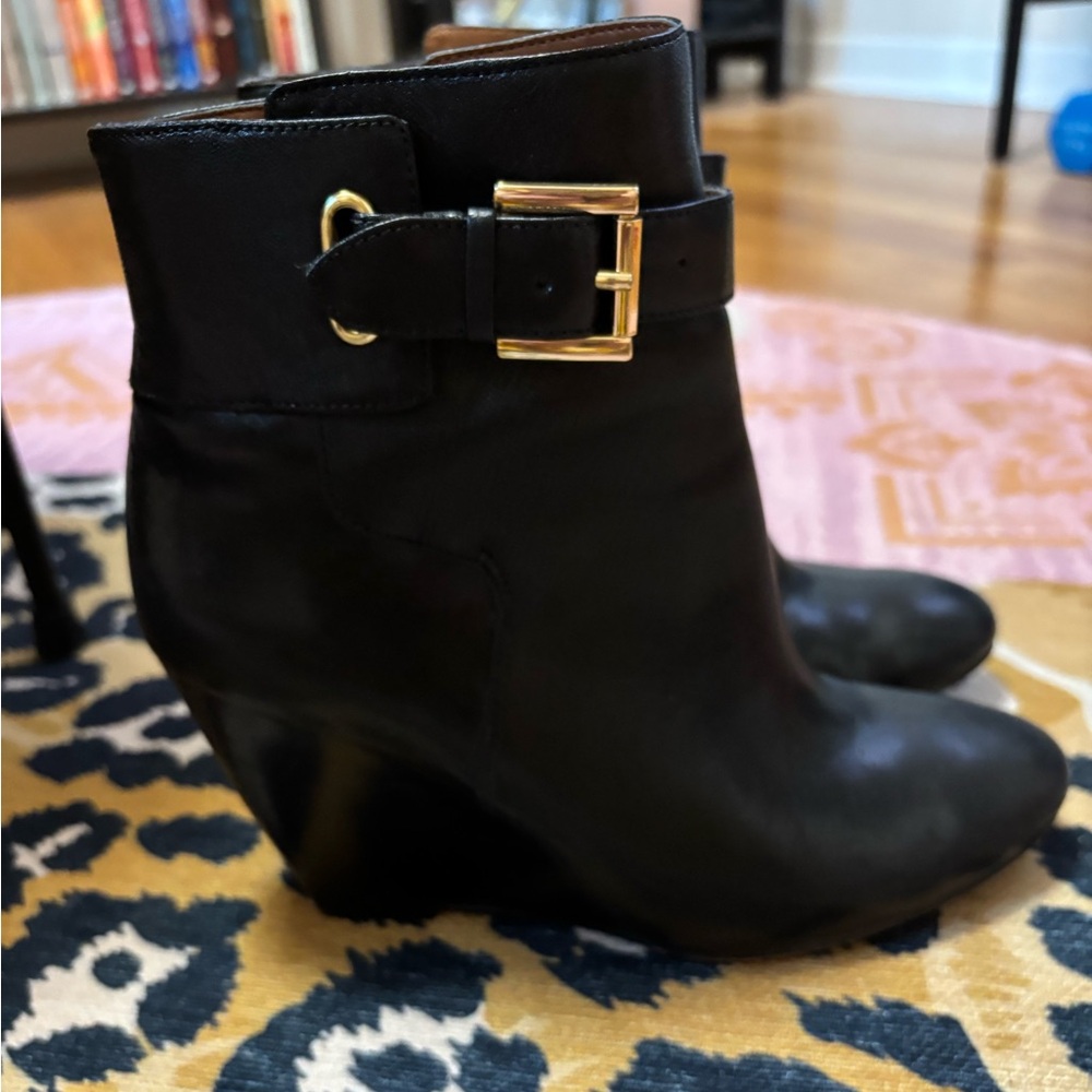 Nine West Leather Bootie